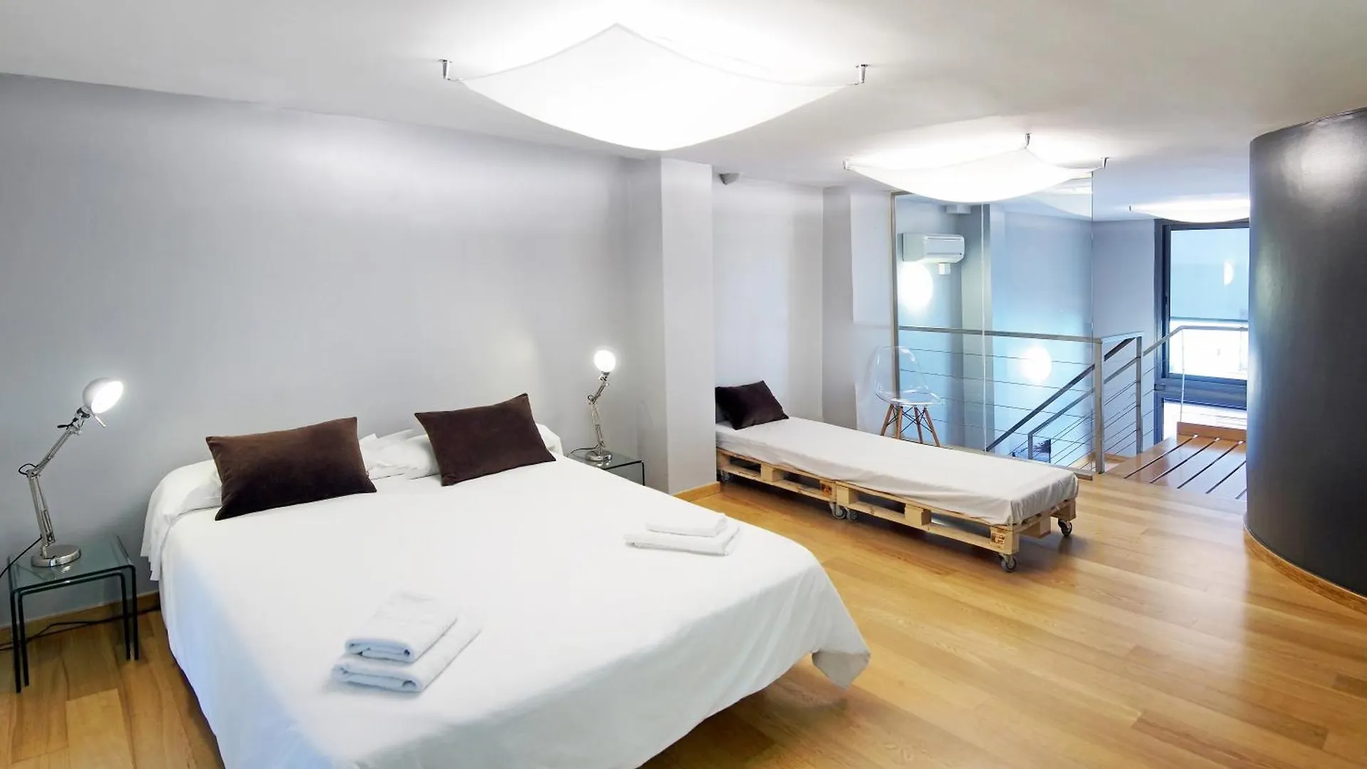 Apartment Barcelona Rentals - Gracia Pool Apartments Center Spain